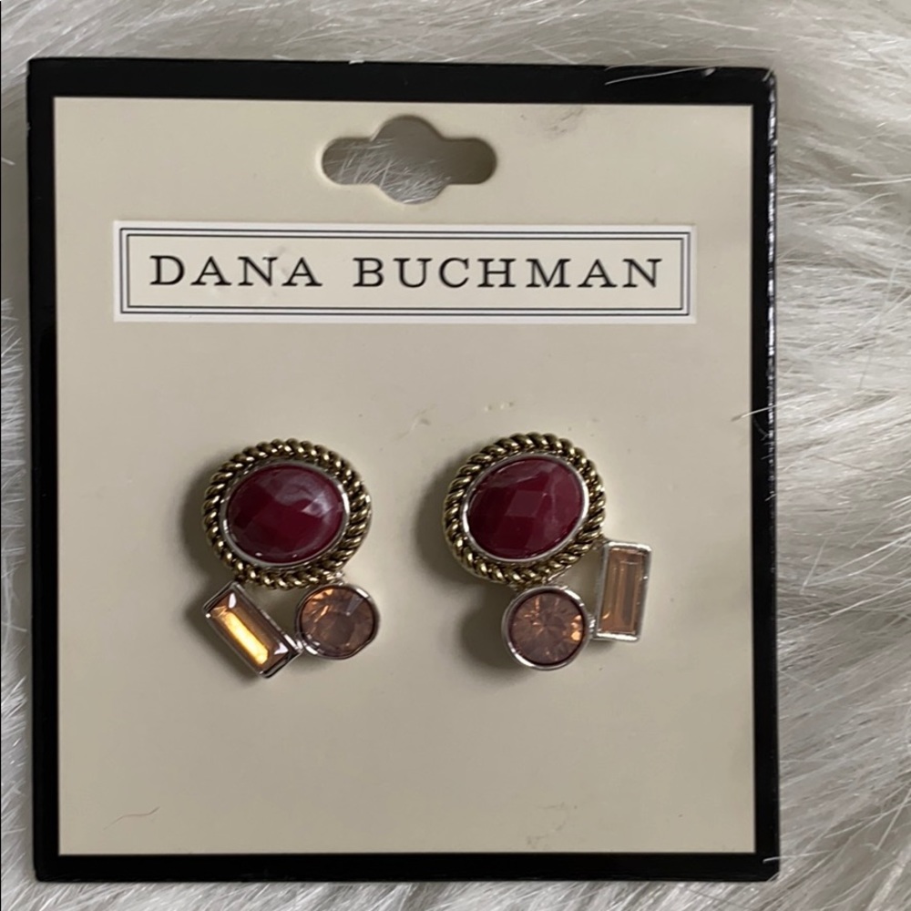 FASHION STUD EARRINGS